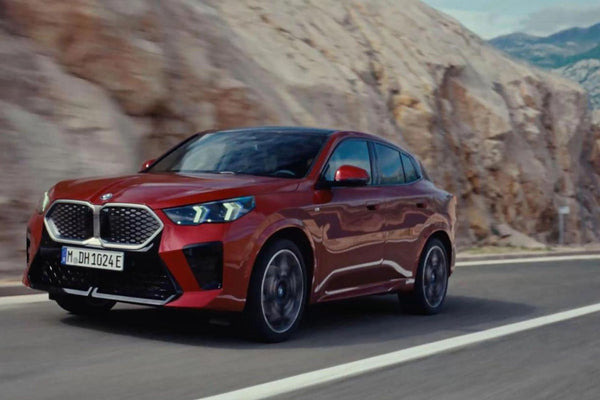 La Nuova BMW X2 Si Reinventa: Dall'Elettrica al Top alle Versioni Termiche Dinamiche